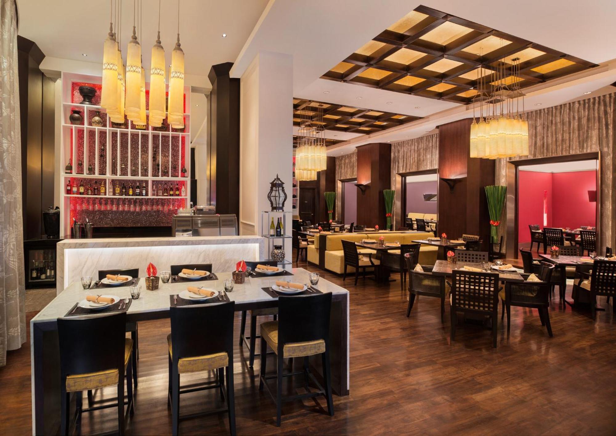 Sheraton Grande Sukhumvit, A Luxury Collection Hotel, Bangkok Exterior foto The restaurant