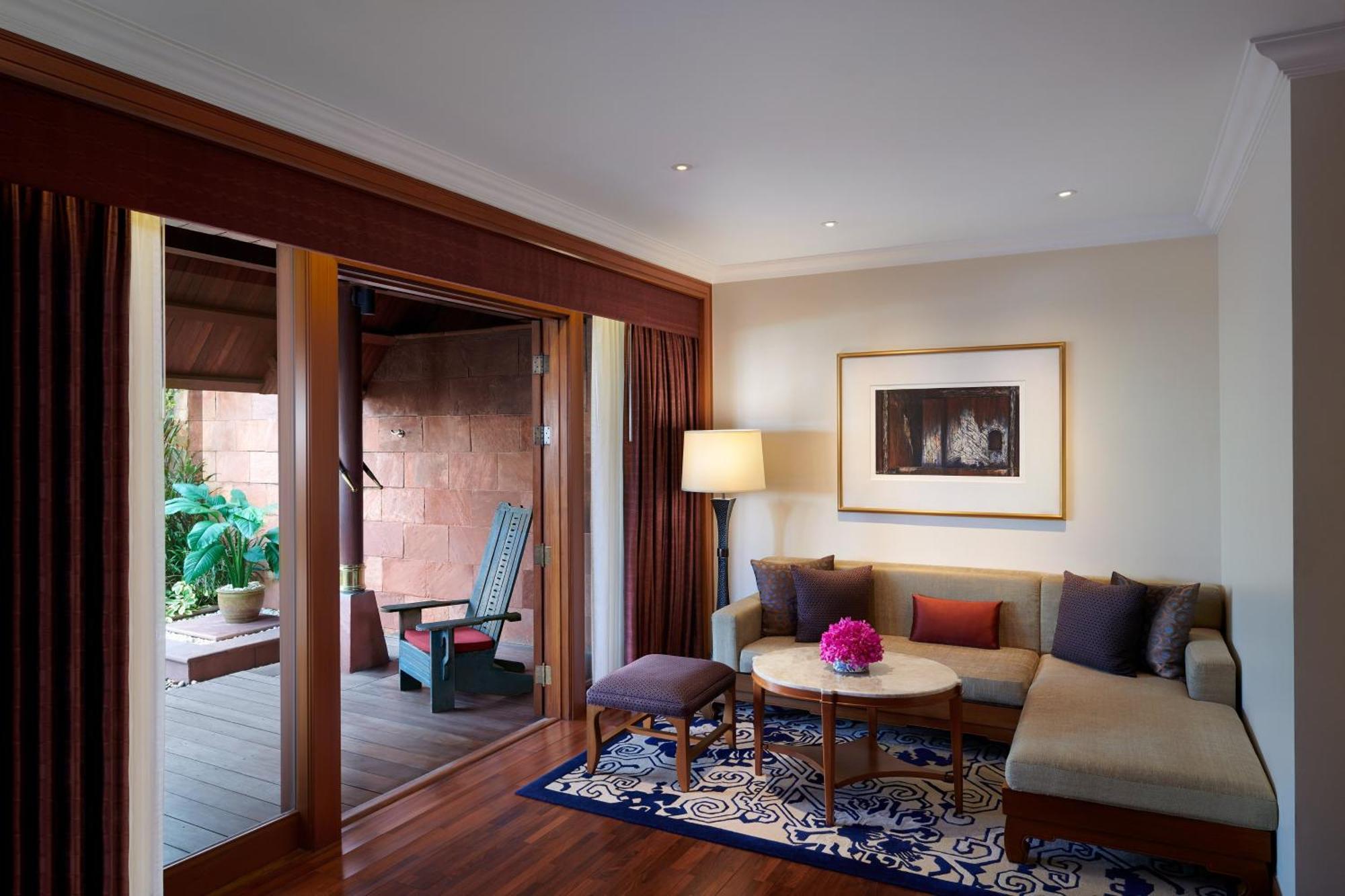 Sheraton Grande Sukhumvit, A Luxury Collection Hotel, Bangkok Exterior foto A living room at the Taj Bengal