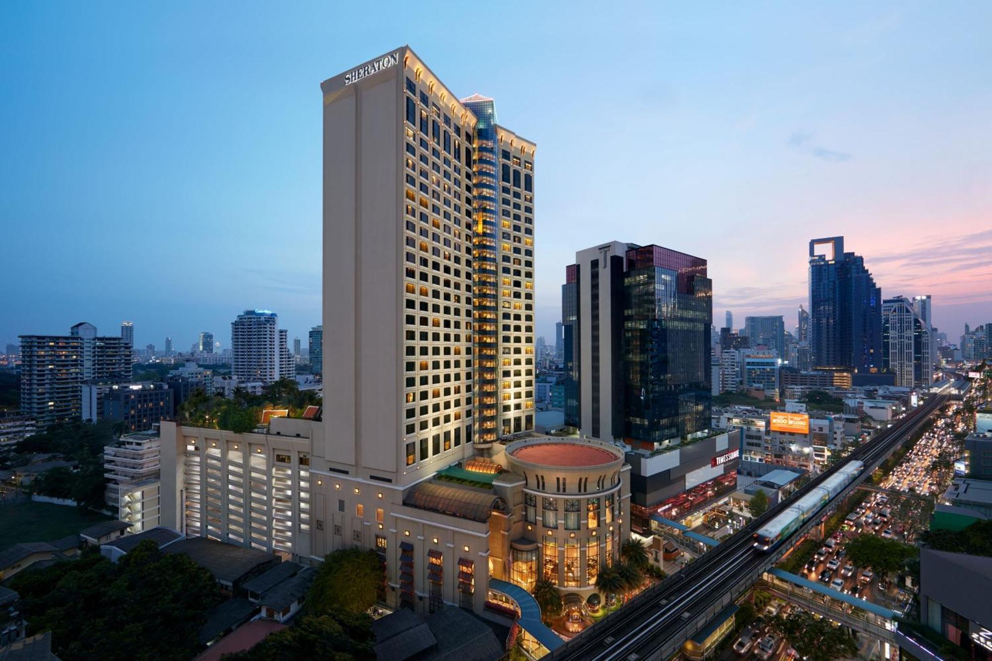 Sheraton Grande Sukhumvit, A Luxury Collection Hotel, Bangkok Exterior foto The hotel in 2019