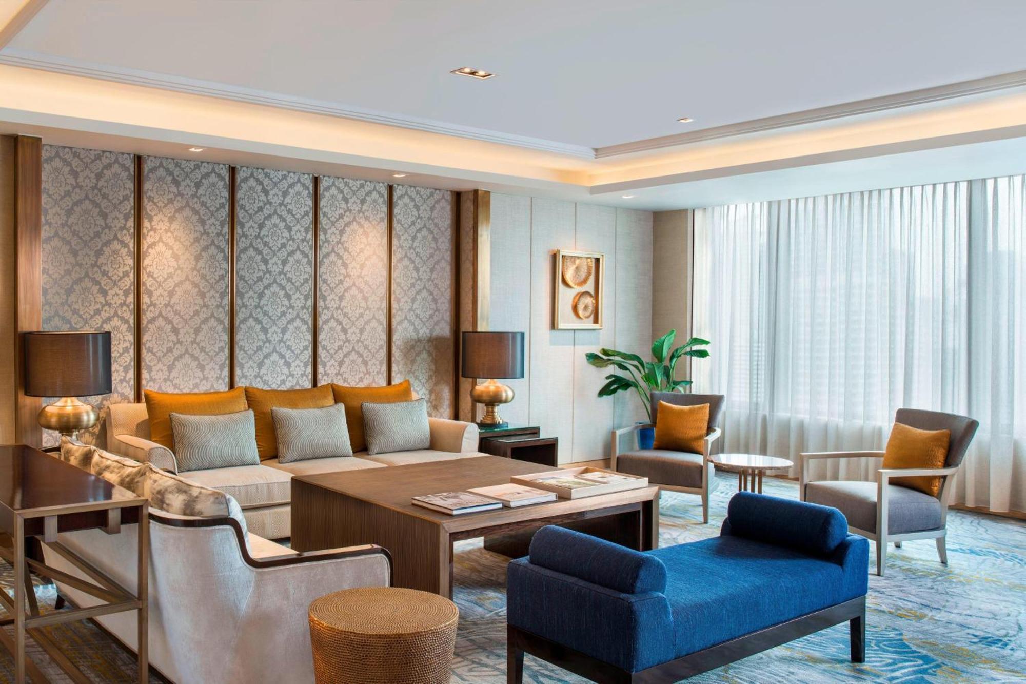 Sheraton Grande Sukhumvit, A Luxury Collection Hotel, Bangkok Exterior foto A living room at the hotel