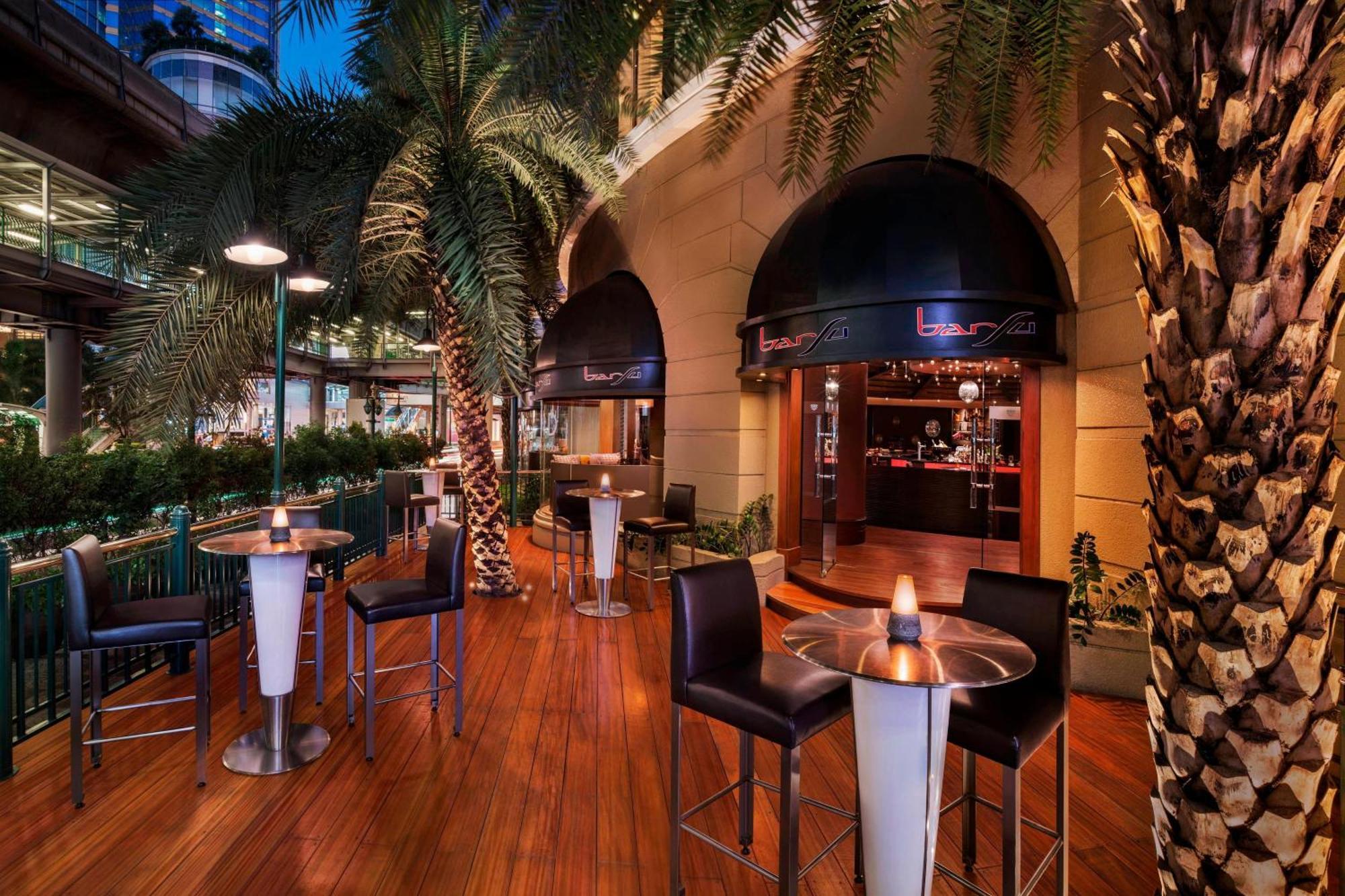 Sheraton Grande Sukhumvit, A Luxury Collection Hotel, Bangkok Exterior foto The Bar