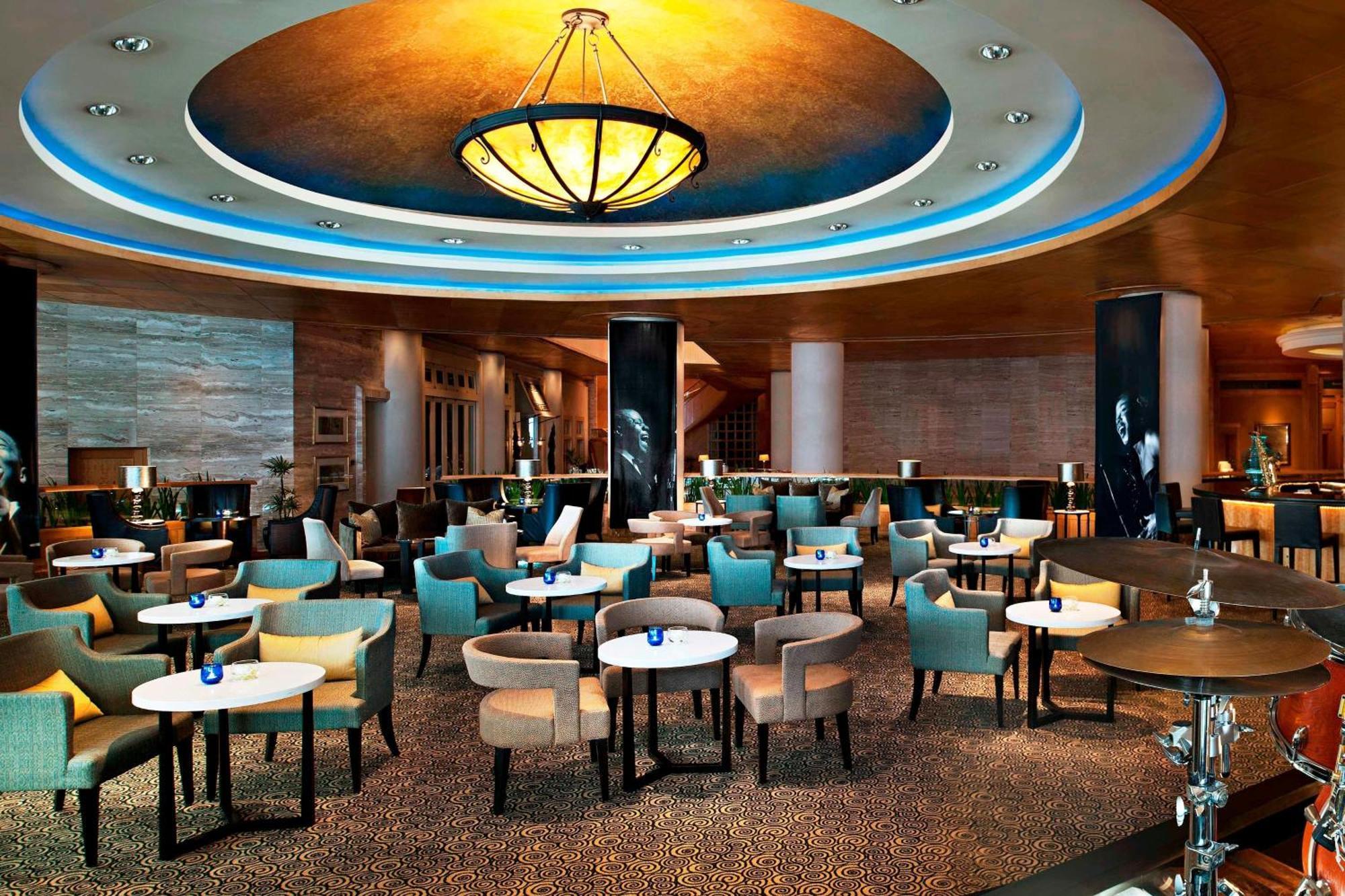 Sheraton Grande Sukhumvit, A Luxury Collection Hotel, Bangkok Exterior foto The interior of the lounge